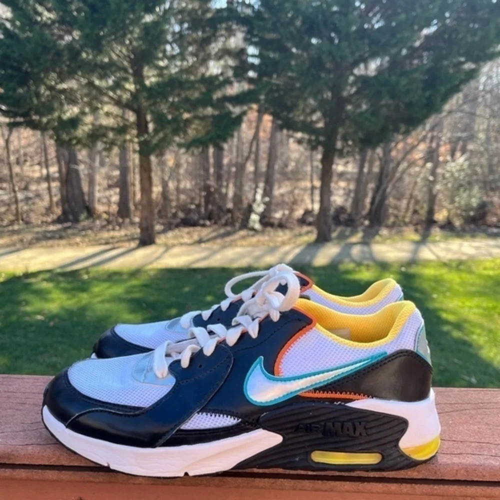 Nike Air Max Excee D2 size 6,5y